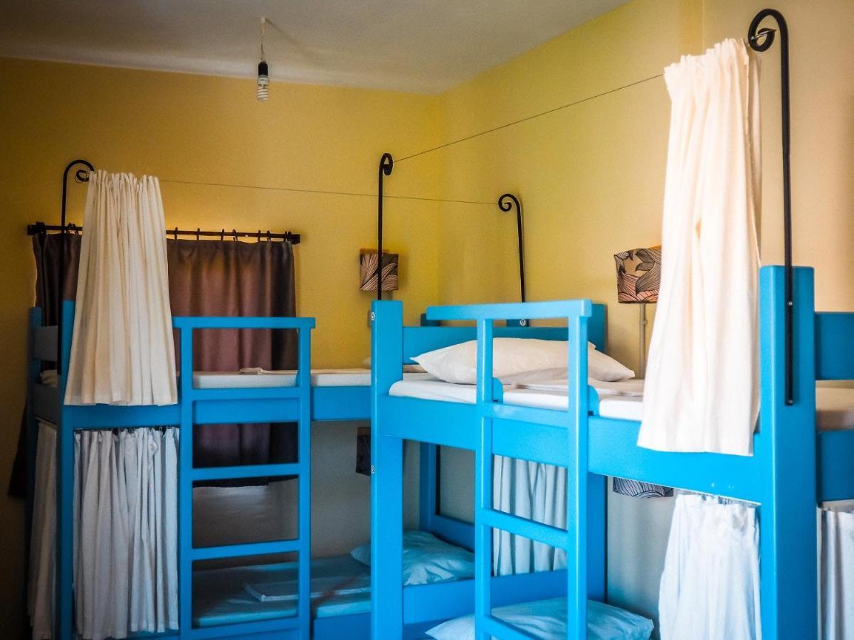 Sun Bakers Hostel Himare Exterior photo